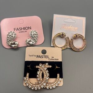3 pairs of fashion earrings